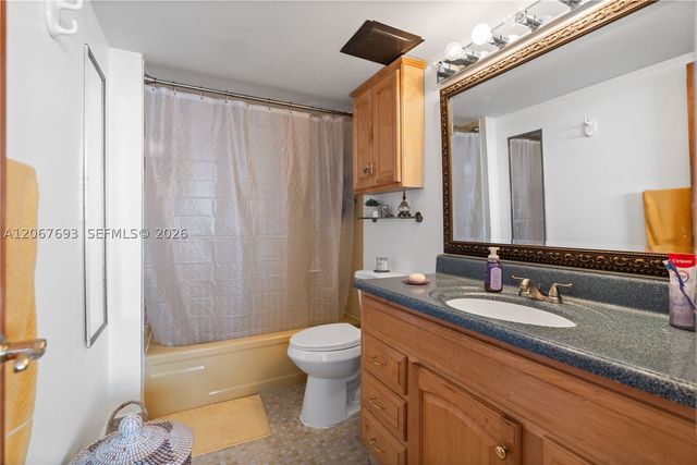 100 Golden Isles Dr 1109, Hallandale Beach, FL 33009