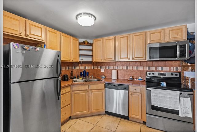 100 Golden Isles Dr 1109, Hallandale Beach, FL 33009