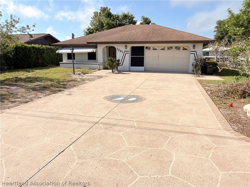 1241 Shamrock Drive, Sebring, FL 33875