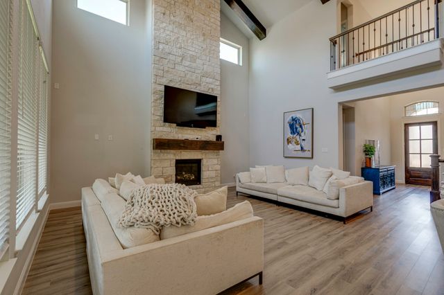 914 Colby Bluff Drive, Rockwall, TX 75087