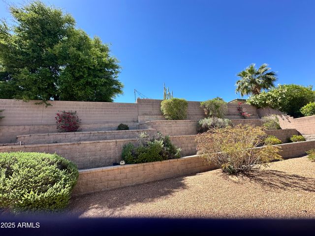 2627 E Acoma Drive, Phoenix, AZ 85032