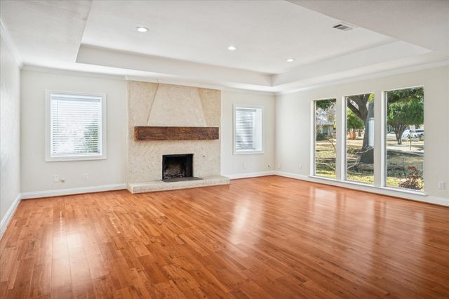 2201 Kirby Drive, Plano, TX 75075