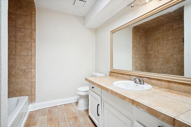 2201 Kirby Drive, Plano, TX 75075