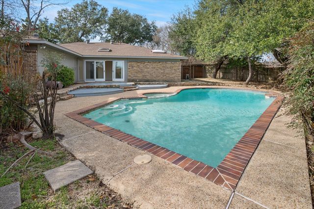 2201 Kirby Drive, Plano, TX 75075