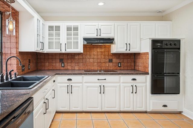 2201 Kirby Drive, Plano, TX 75075