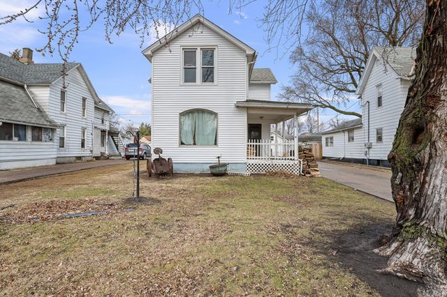 318 2nd Avenue S, Clinton, IA 52732