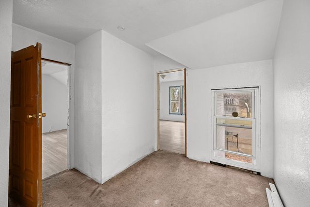 318 2nd Avenue S, Clinton, IA 52732