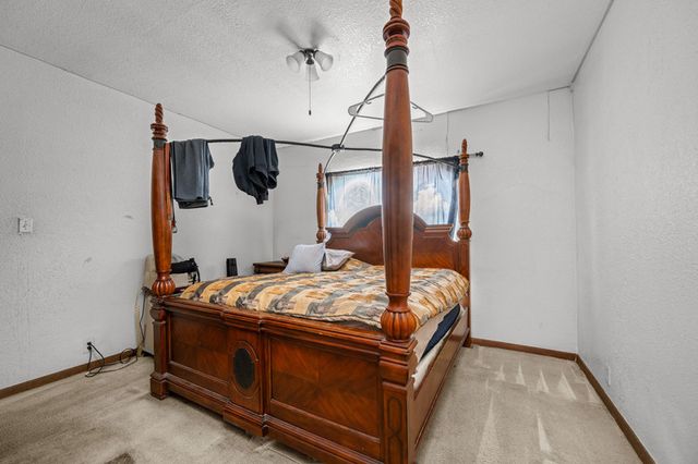 318 2nd Avenue S, Clinton, IA 52732