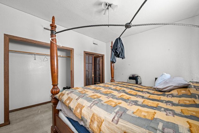 318 2nd Avenue S, Clinton, IA 52732