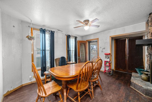 318 2nd Avenue S, Clinton, IA 52732