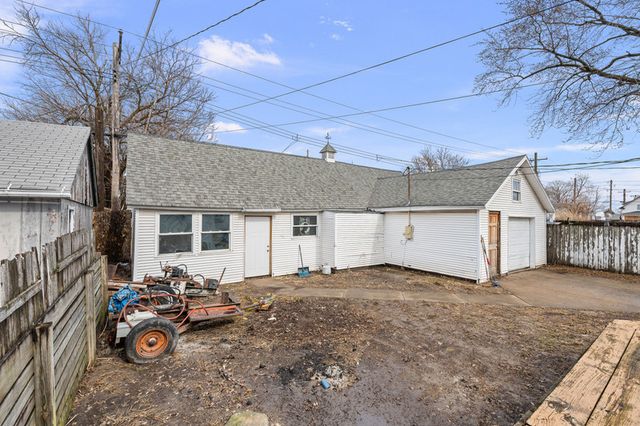 318 2nd Avenue S, Clinton, IA 52732