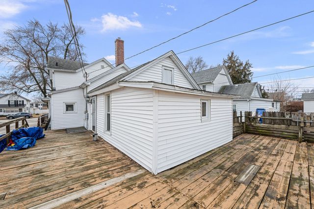 318 2nd Avenue S, Clinton, IA 52732