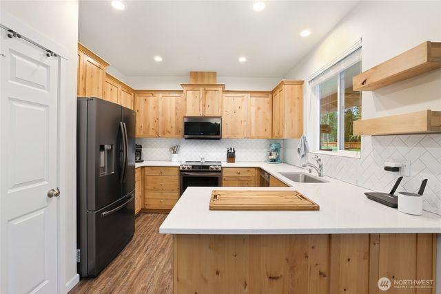 715 390th Street S, Roy, WA 98580