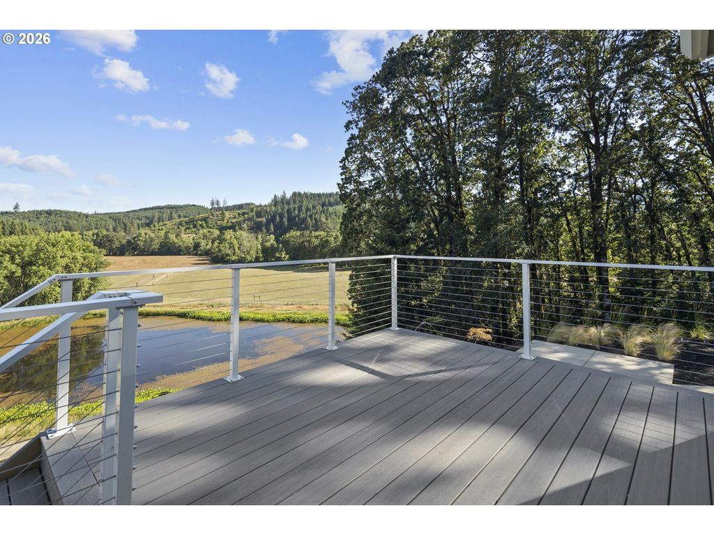 Image 37 of property listing at 9850 Nw HOMESTEAD Ln, Carlton, OR 97111