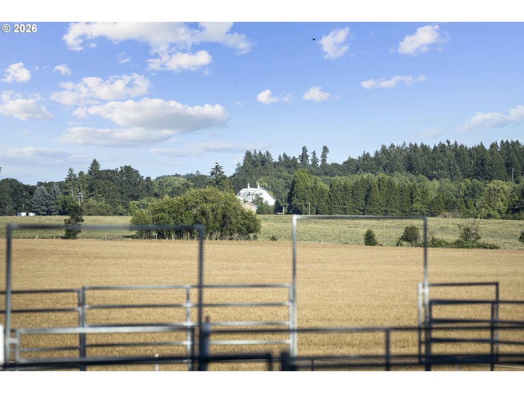 Image 44 of property listing at 9850 Nw HOMESTEAD Ln, Carlton, OR 97111