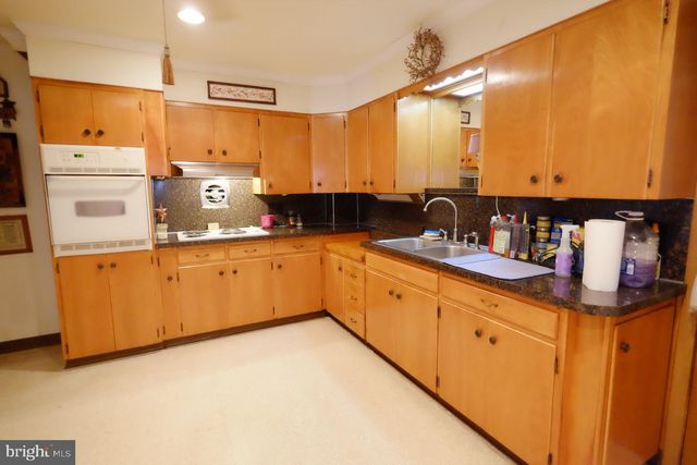 38 E 4TH ST, Lansdale, PA 19446