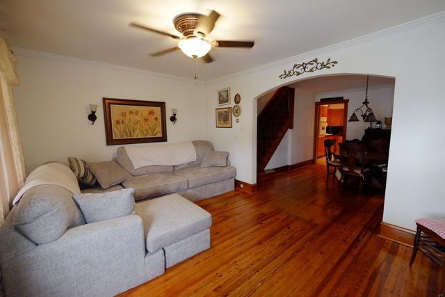 38 E 4TH ST, Lansdale, PA 19446