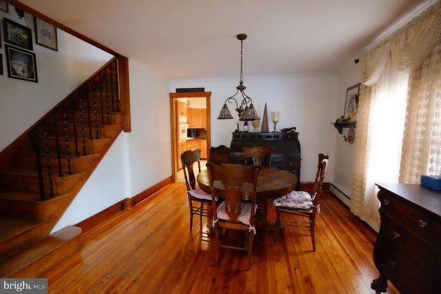 38 E 4TH ST, Lansdale, PA 19446