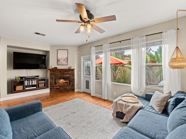 625 Sumner Way 4, Oceanside, CA 92058