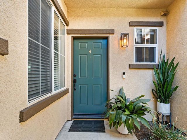 625 Sumner Way 4, Oceanside, CA 92058