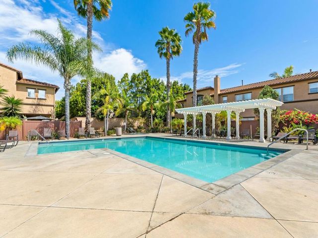 625 Sumner Way 4, Oceanside, CA 92058