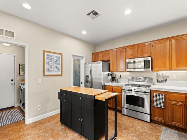 625 Sumner Way 4, Oceanside, CA 92058