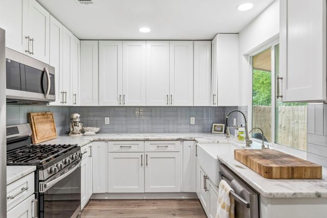 7308 Saffron ST, Austin, TX 78749