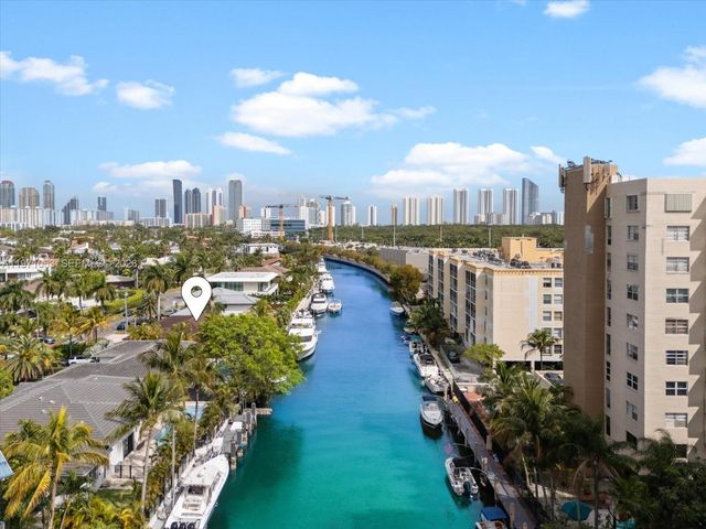 2930 NE 164th St, North Miami Beach, FL 33160