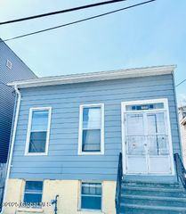 502 1st Street, Albany, NY 12206