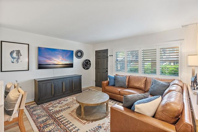 200 36TH AVENUE N 104A, St Petersburg, FL 33704