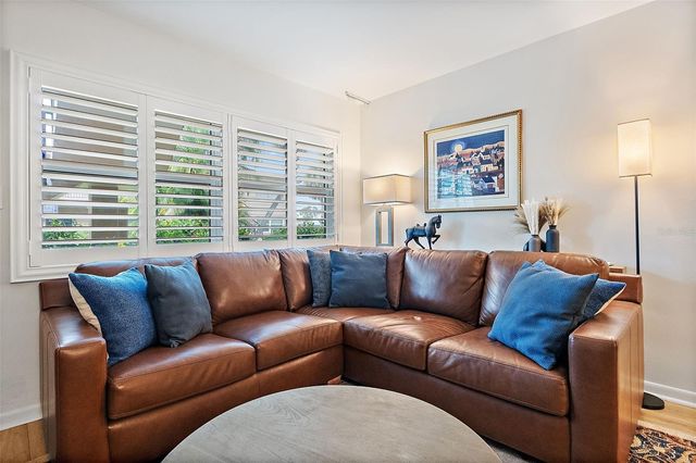 200 36TH AVENUE N 104A, St Petersburg, FL 33704