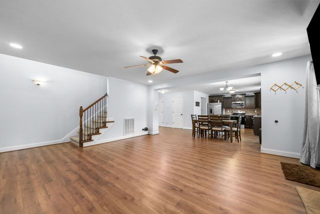 789 Banister Dr, Clarksville, TN 37042