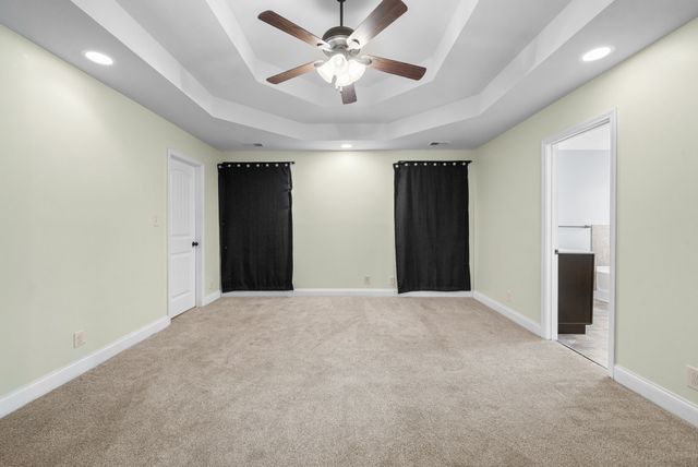 789 Banister Dr, Clarksville, TN 37042