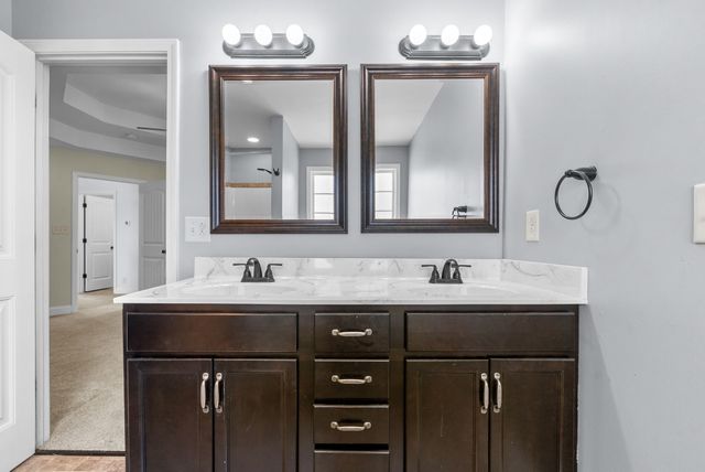 789 Banister Dr, Clarksville, TN 37042