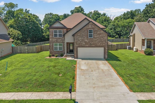 789 Banister Dr, Clarksville, TN 37042