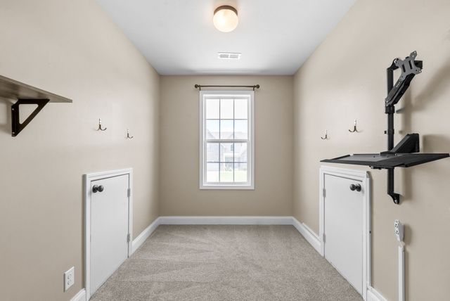 789 Banister Dr, Clarksville, TN 37042
