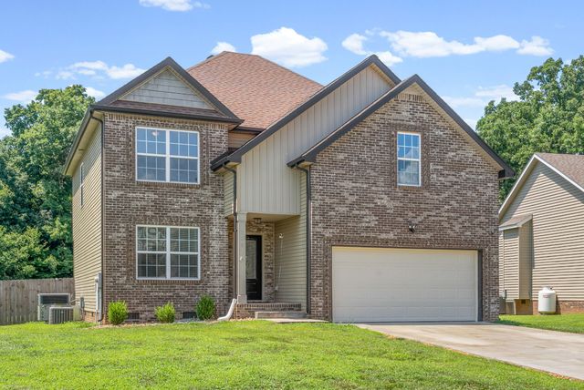 789 Banister Dr, Clarksville, TN 37042