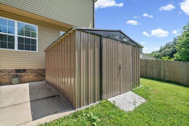 789 Banister Dr, Clarksville, TN 37042