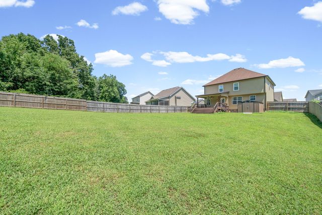 789 Banister Dr, Clarksville, TN 37042