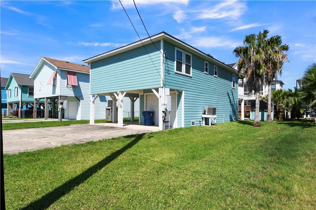 1228 S Live Oak St, Rockport, TX 78382 — photo 5
