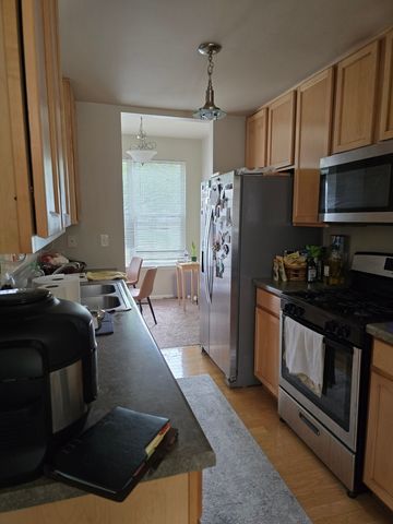 2906 Rutland Circle, Naperville, IL 60564