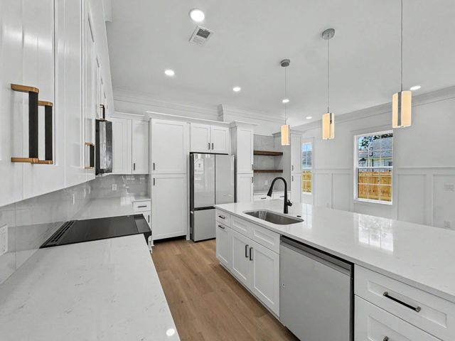1988 Irving Avenue, North Charleston, SC 29405