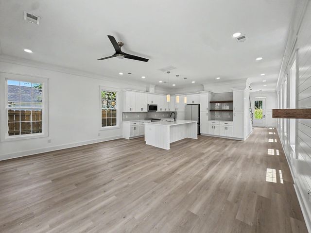 1988 Irving Avenue, North Charleston, SC 29405