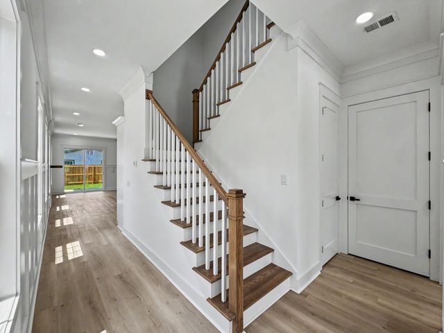 1988 Irving Avenue, North Charleston, SC 29405