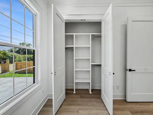 1988 Irving Avenue, North Charleston, SC 29405