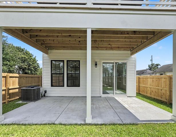 1988 Irving Avenue, North Charleston, SC 29405