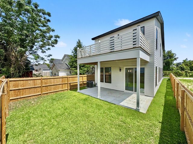 1988 Irving Avenue, North Charleston, SC 29405