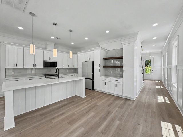 1988 Irving Avenue, North Charleston, SC 29405