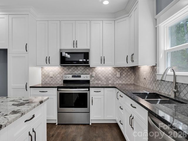 216 Paradise Drive, Belmont, NC 28012