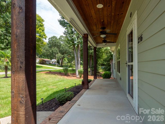 216 Paradise Drive, Belmont, NC 28012
